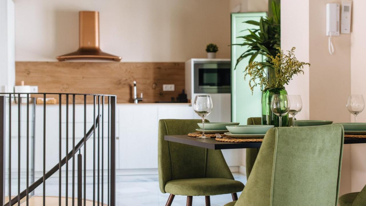 Rocio Suites Apartments Севілья Екстер'єр фото